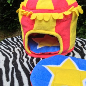 Haypigs! Circus Hidey Hut Review 