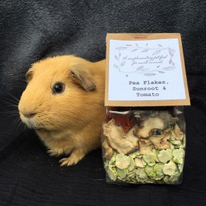 For Haymazing Pets Pea Flakes, Sunroot and Tomato review For Haymazing Pets Pea Flakes, Sunroot and Tomato review